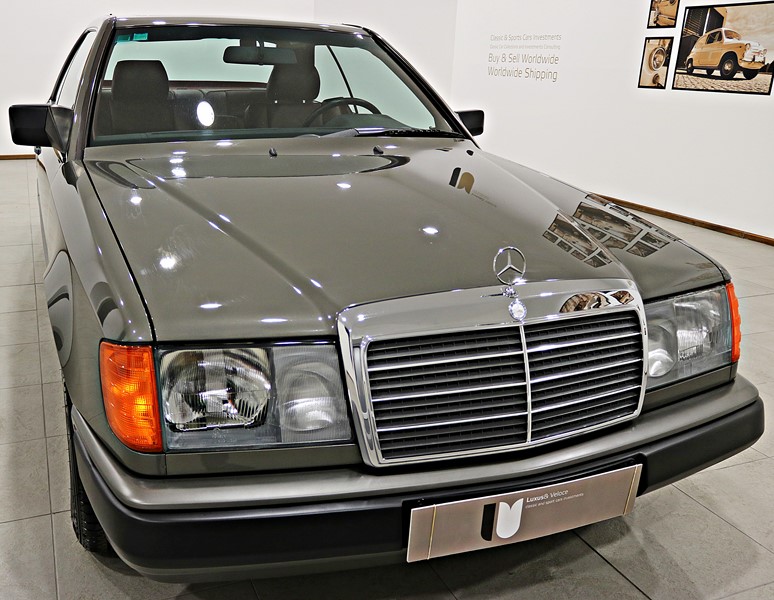 1988 Mercedes Benz 300CE